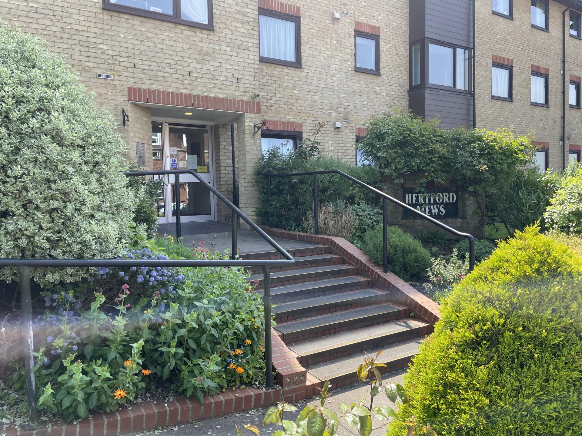 Hertford Mews, Billy Lows Lane, Potters Bar