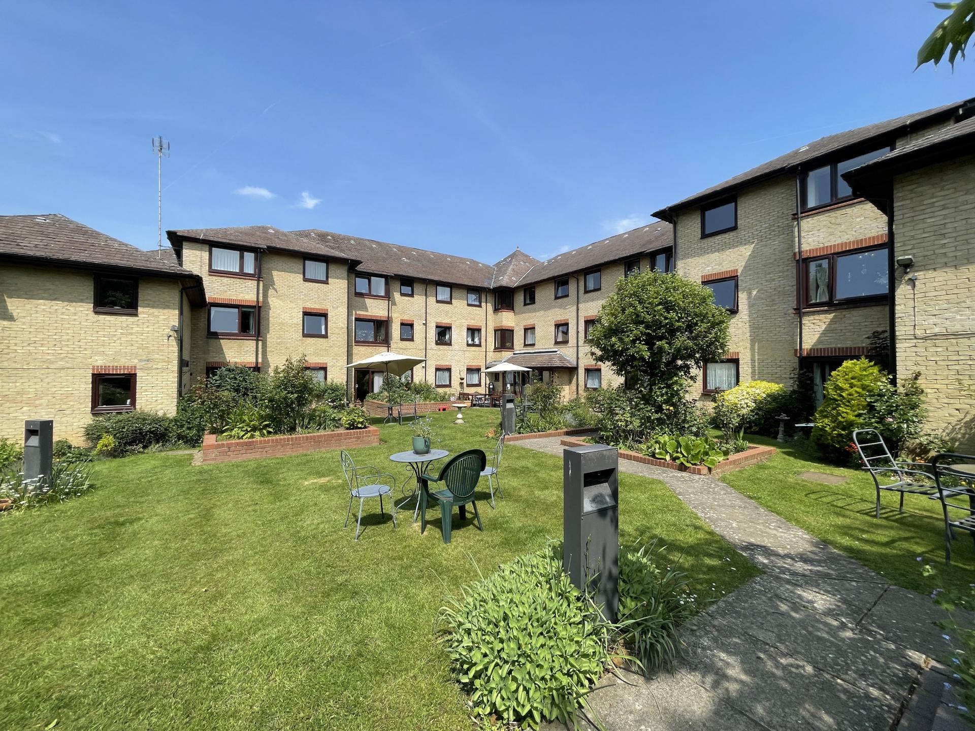 Hertford Mews, Billy Lows Lane, Potters Bar
