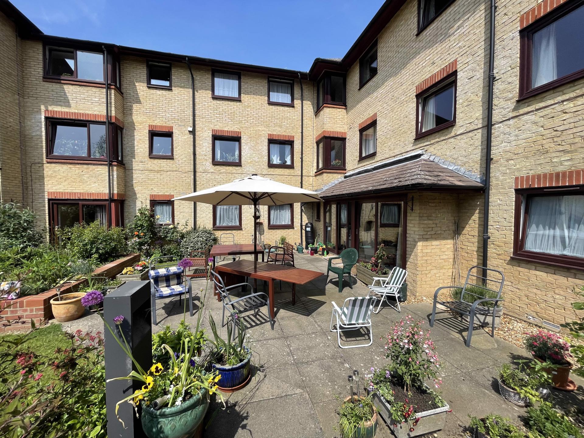 Hertford Mews, Billy Lows Lane, Potters Bar