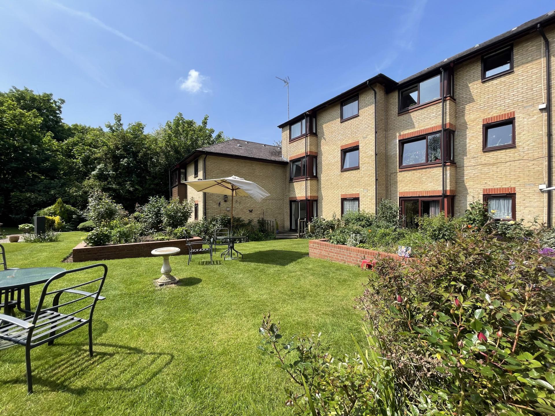 Hertford Mews, Billy Lows Lane, Potters Bar