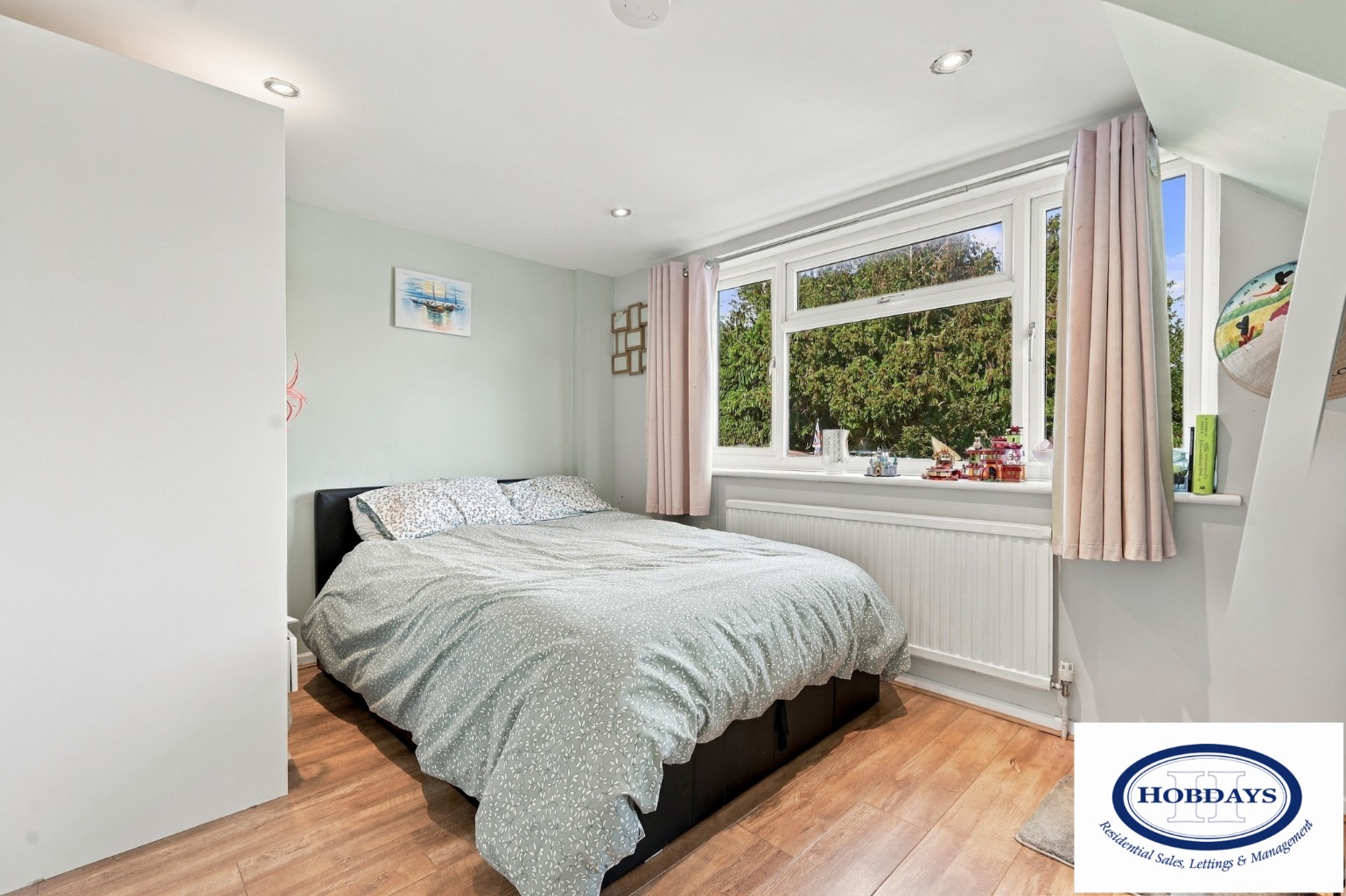 Trewenna Drive, Potters Bar, Hertfordshire, EN6 5JL