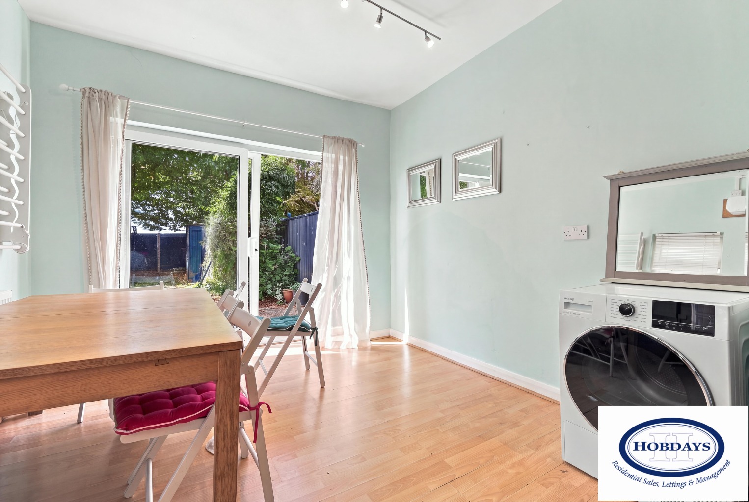 Hatfield Road, Potters Bar, Hertfordshire, EN6 1HT
