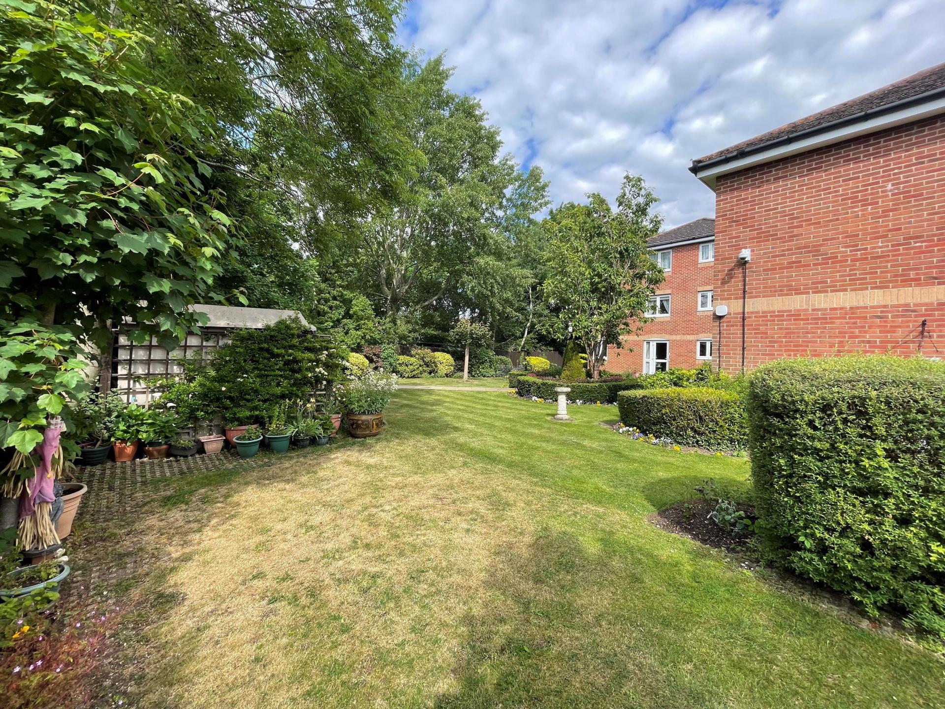 Hudsons Court, Darkes Lane, Potters Bar, Hertfordshire, EN6 1DH