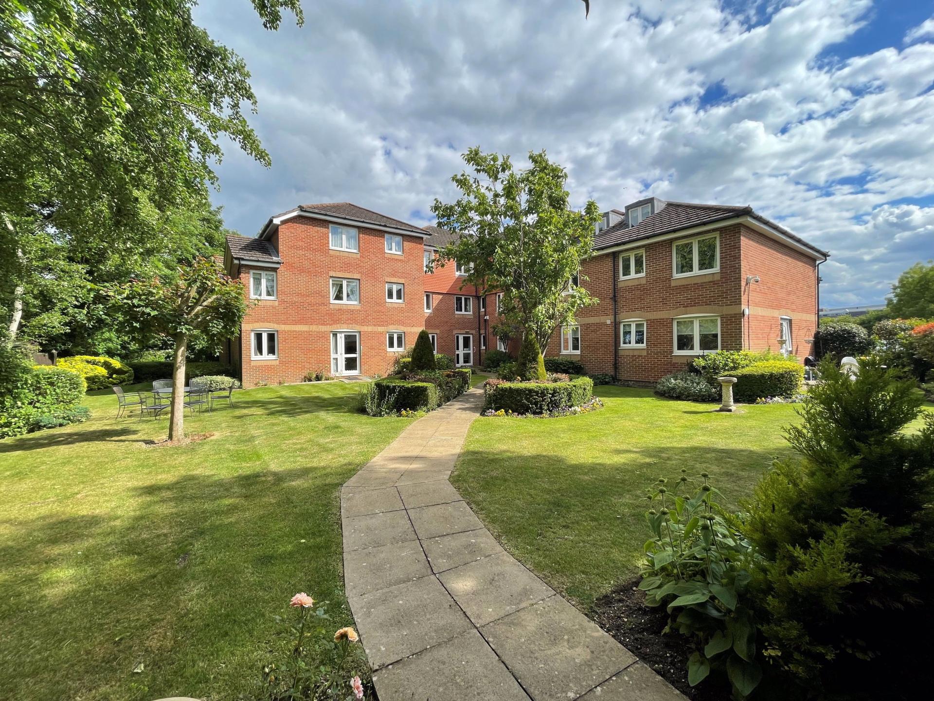 Hudsons Court, Darkes Lane, Potters Bar, Hertfordshire, EN6 1DH