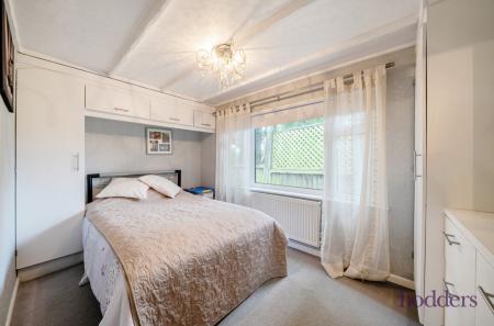 db829211-435e-438...