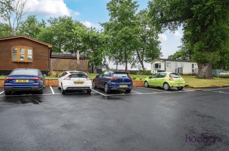 f1744672-9517-480...