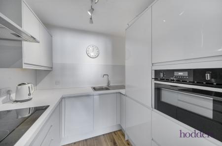 1fec43d9-03ee-4f4...