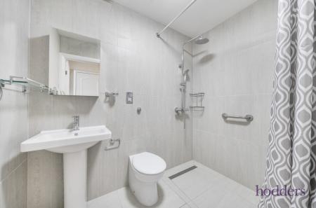 3f18dab1-e785-471...