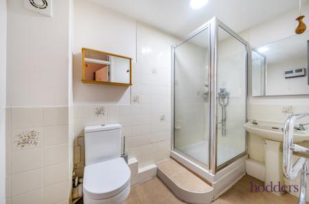 bb8b900d-6e6a-41e...