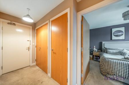 cbe17c0c-69bb-492...