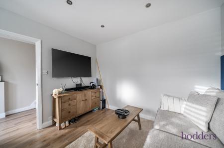 bb8639a3-f982-42a...