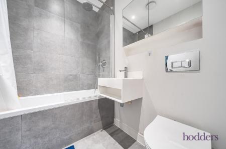 7c12a5bc-02b0-4a7...