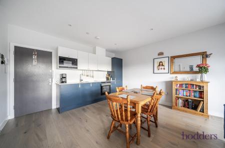 7f1c0861-ec2a-43e...