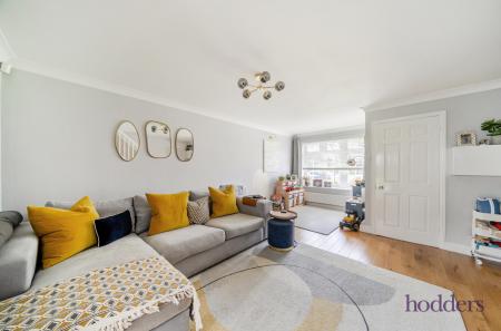 97e7d81f-fff8-449...