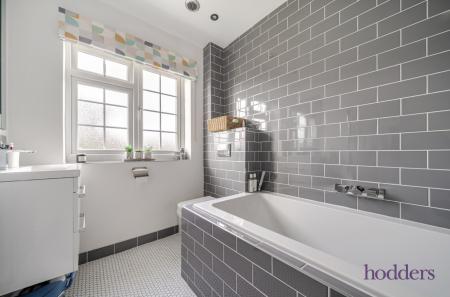 c1014bd4-068e-463...