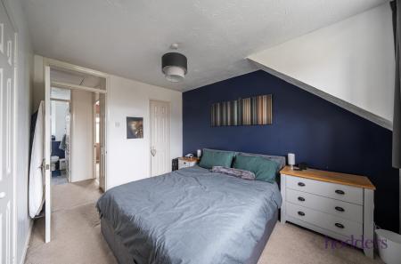 ddf083c3-85f3-4ff...