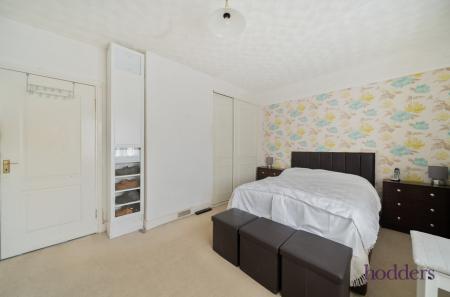 f989ec98-52ef-456...