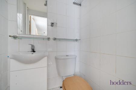 1af5f712-425d-4b9...