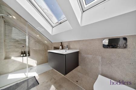 b4683a2e-2a0d-4f8...