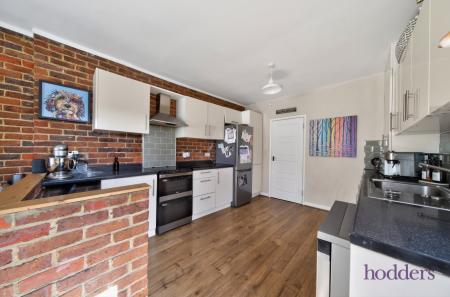 e6ebbf7e-a204-49b...