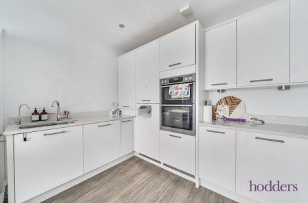 33bea499-cb84-4fc...