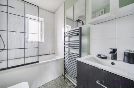 2f35ce2c-f4bf-494...