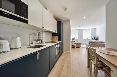 c80bb8d4-bbed-4b9...