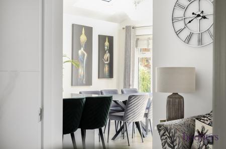 7040ff69-329f-4c2...