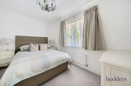 245f6e7b-e74e-4f2...