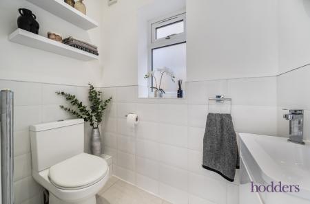 4cb4d1f4-14bf-4aa...