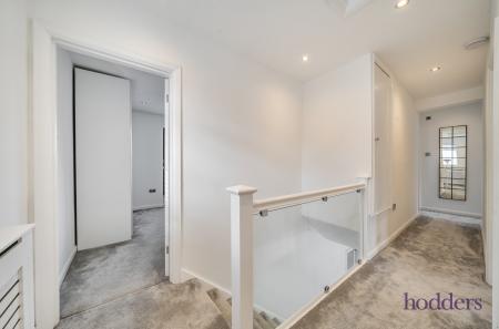 0e5aead0-f160-47f...