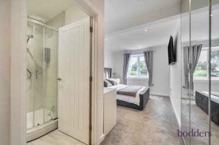 0d18f8c2-af48-493...