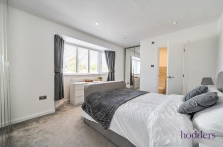 b1149cce-1f60-4aa...