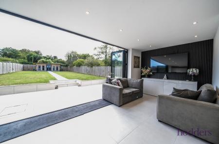 a30ed9a2-a3ce-44b...