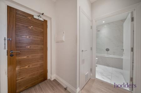 2c2a01e4-4939-4e0...