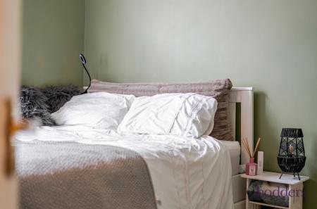 4f36d48c-0679-4a1...