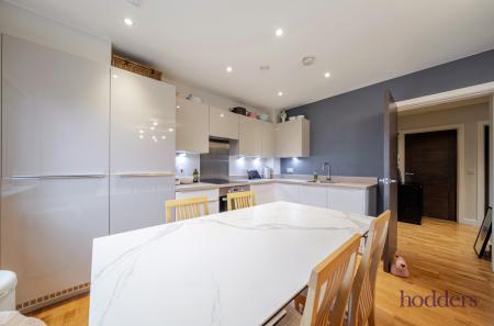 88de2202-665d-44a...