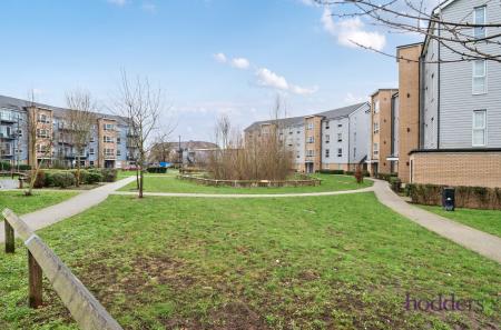 9838bd20-27de-4f4...