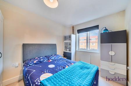 1a16f8af-4eca-475...