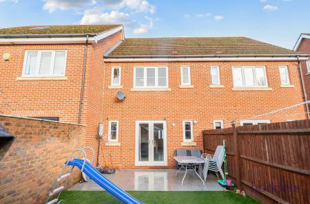 e24331ff-ea46-43e...