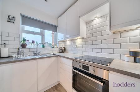 2865f7f9-0439-453...