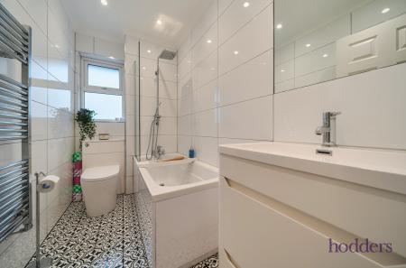 4e6a06f4-af34-43d...