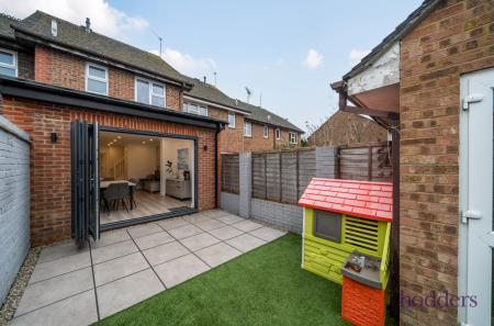 f7bfad35-ad99-4d6...