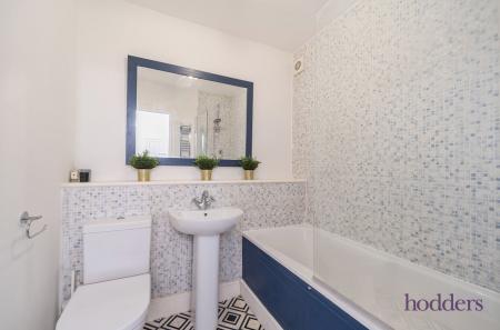 c56b382b-e944-473...