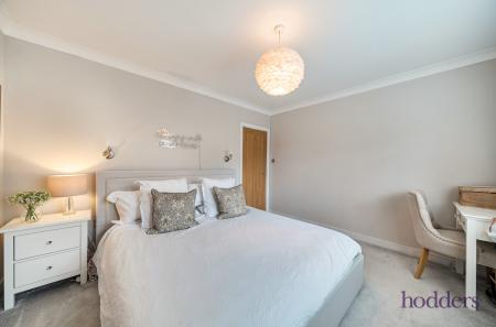 64e31edb-18f6-40f...