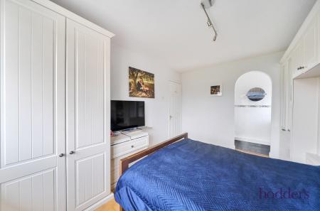 5696fbce-0737-499...