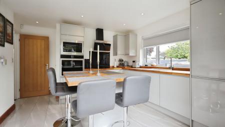 19f18237-IMG_1083.jp