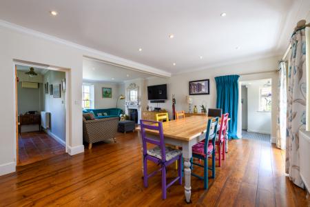 Kitchen/Breakfast Ro