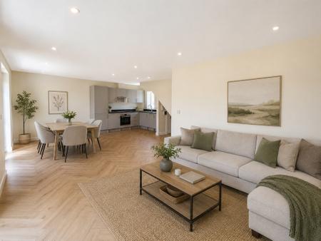 Staged Living/Kitche