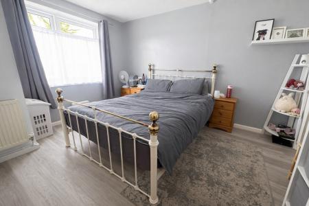 Cozy bedroom with li